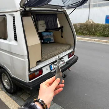 Preview: Detailbild vor dem Bus